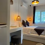 Tomsan & Hotel *