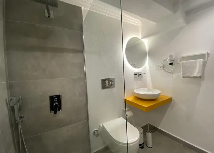 Tomsan & * 阿奇亚卡