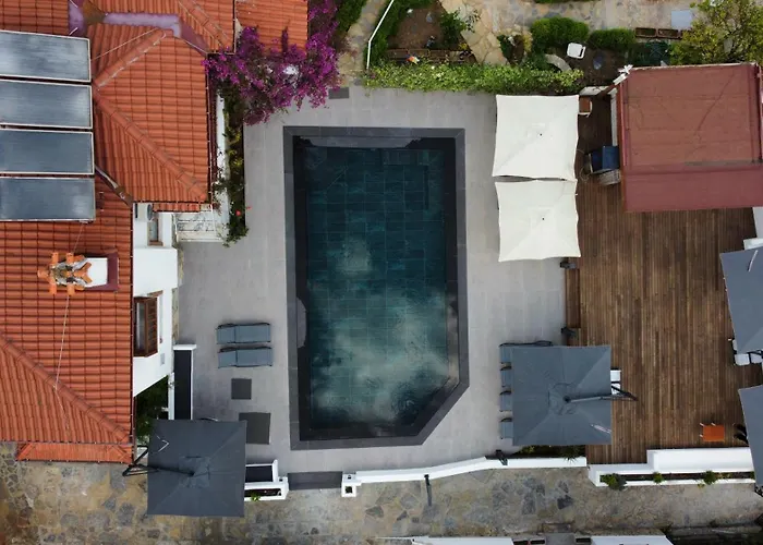 Ξενοδοχείο Tomsan & *