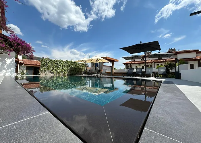 Tomsan & 酒店 阿奇亚卡