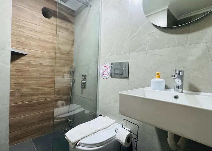 Tomsan & * 阿奇亚卡