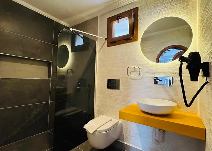 Tomsan & Ξενοδοχείο *