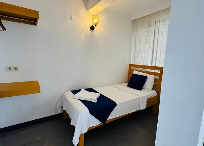 Tomsan & Ξενοδοχείο *